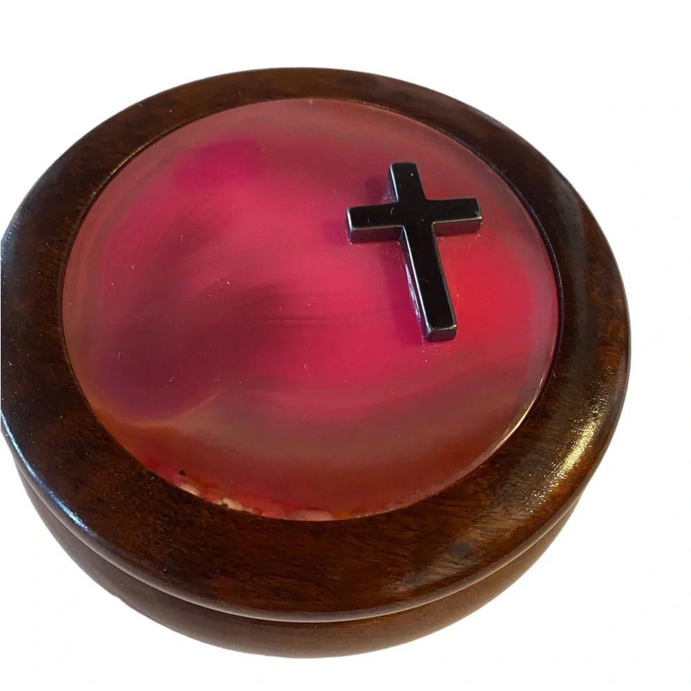 Beautiful Vintage Wooden Resin Ring Container with Onyx Cross